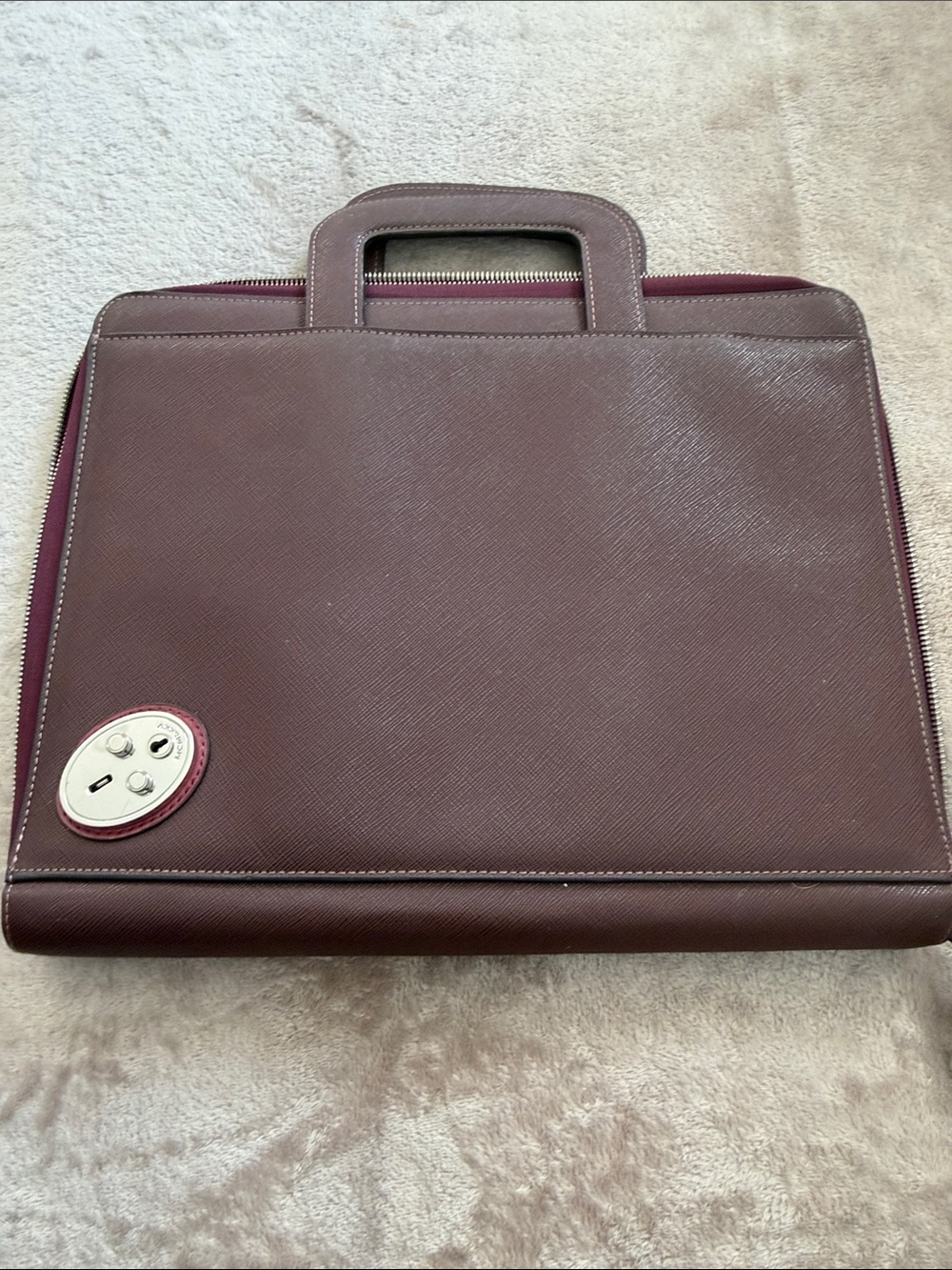 Tumi Men's portfolio Burgundy Leather with Silver Accent